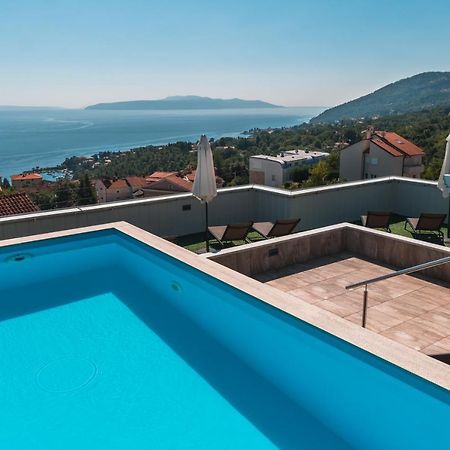 Apartment Lui With Rooftop Swimming Pool Ičići Zewnętrze zdjęcie