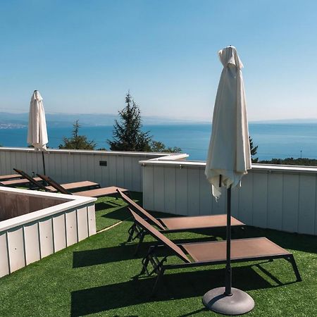 Apartment Lui With Rooftop Swimming Pool Ičići Zewnętrze zdjęcie