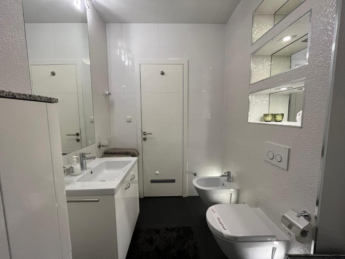 Apartment Lui With Rooftop Swimming Pool Ičići Zewnętrze zdjęcie